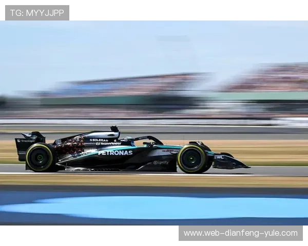 梅赛德斯赛车迎来新赛季挑战 汉密尔顿全力冲击冠军